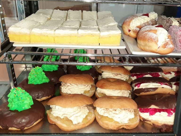 Rainbow Cake Kitchen 768x577